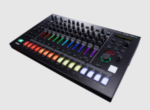 Roland presents TR-8S